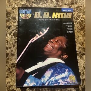 B.B. King Sheet Music Guitar Play-Along Book and Audio CD Hal. Leonard